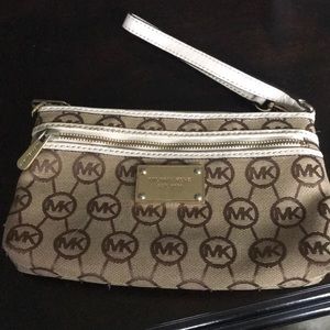 Michael kors logo wristlet